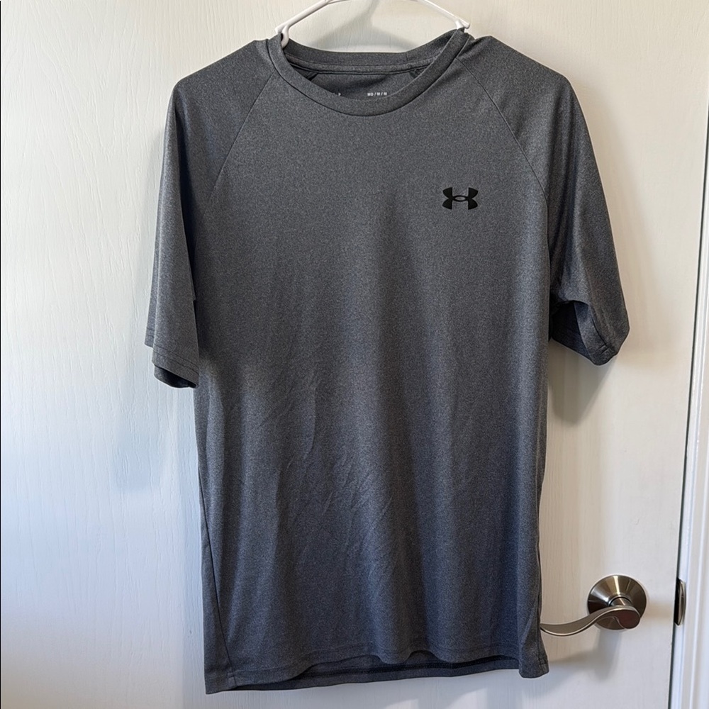 Under Armour Gray Short Sleeve Tees